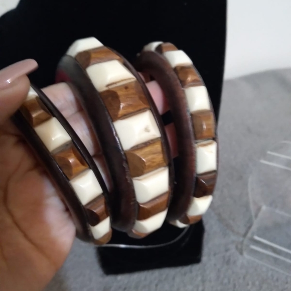 Jewelry - Wooden bracelet set 3pc nwt